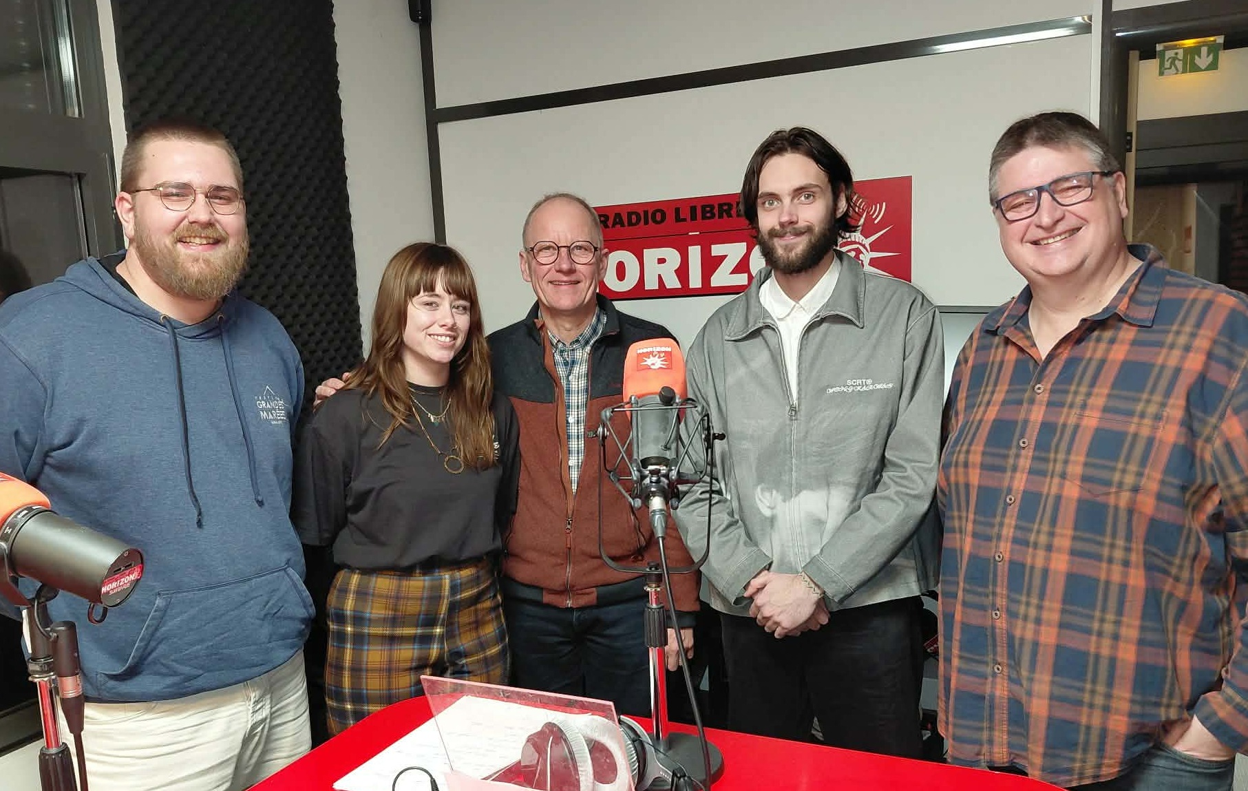 Place aux Artistes Just Alone