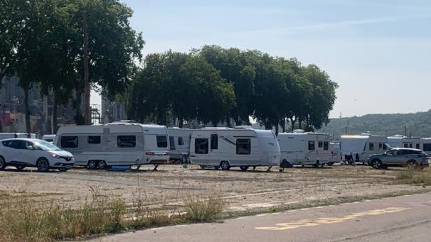 Une cinquantaine de caravanes installées sur le port de Rouen, expulsion « dans les prochains…