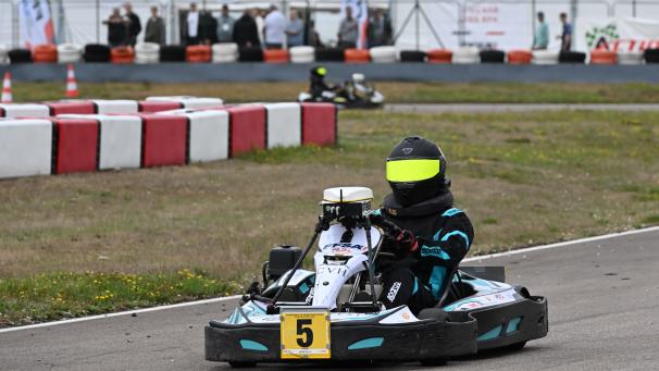 En Seine-Maritime, des pilotes malvoyants participent au premier championnat de France de…