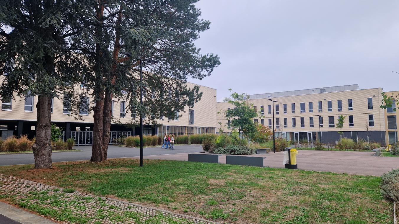 « On ne serait pas capable de le refaire ». Au lycée Queneau d’Yvetot, Hervé Morin alerte sur…