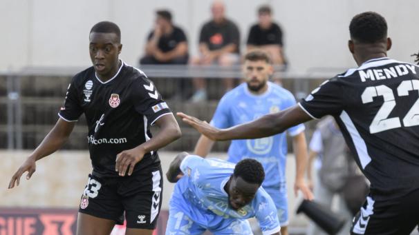 Football – Ligue 3 : le FC Rouen frappe fort à Thionville et prend seul la tête du classement !