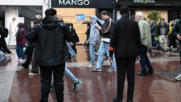 « C’est Walking Dead » : dans le centre-ville de Rouen sanctuarisé, le récit d’un après-midi…