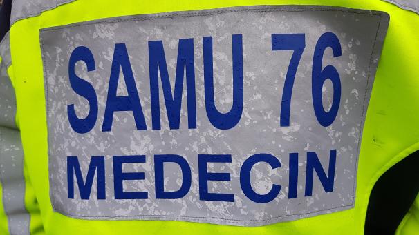 Un motard héliporté au CHU de Rouen après un grave accident avec un utilitaire en…